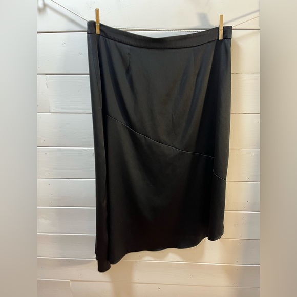 A MTL 1980 – Black Satin Skirt 16 - Picture 5 of 10